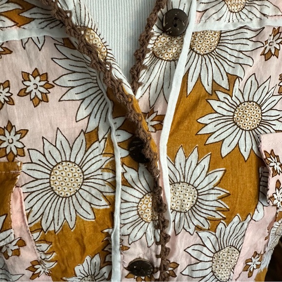 •nwt• Chasing Unicorns Brand New Day Safari Shirt - Picture 7 of 14